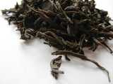 Loose-leaf black tea with very large, wiry leaves