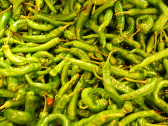 Long, green, crinkly hot peppers